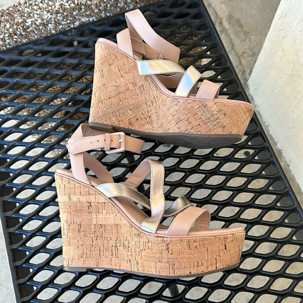 GUESS Wedge  - Picture 2 of 6